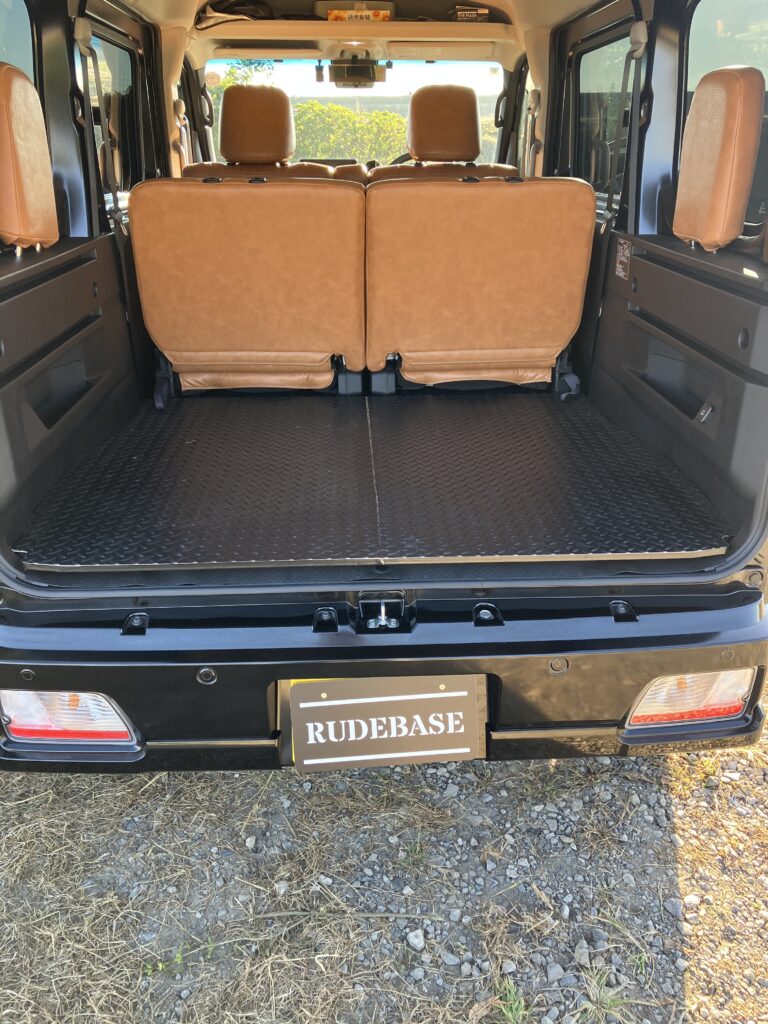 アトレーS710V 後方荷室から見たキャメルのシートカバー