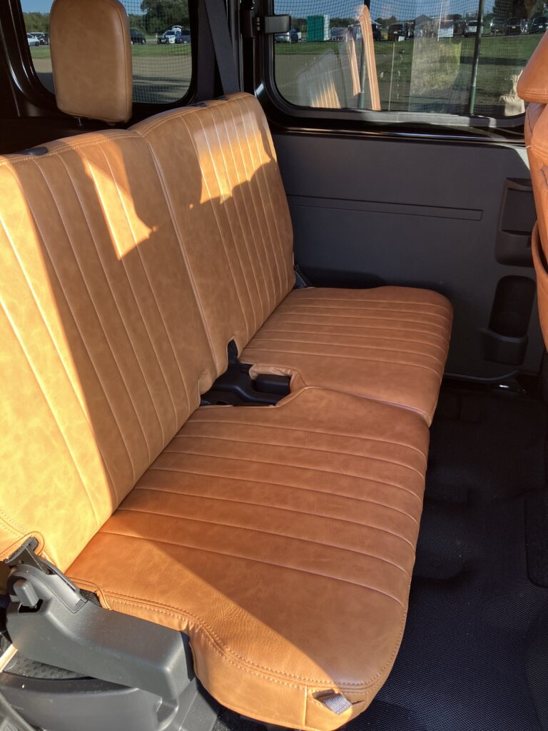 アトレーS710V 後部座席 キャメルのシートカバー